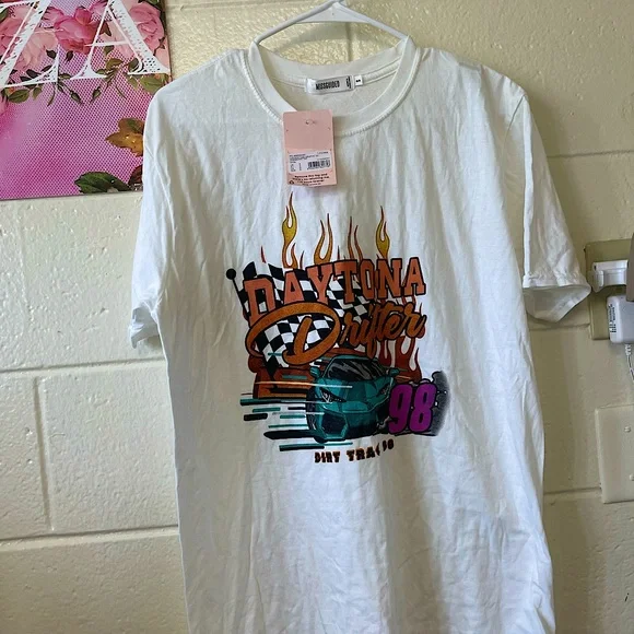 White Vintage Car graphic oversized t-shirt - Picture 2 of 4